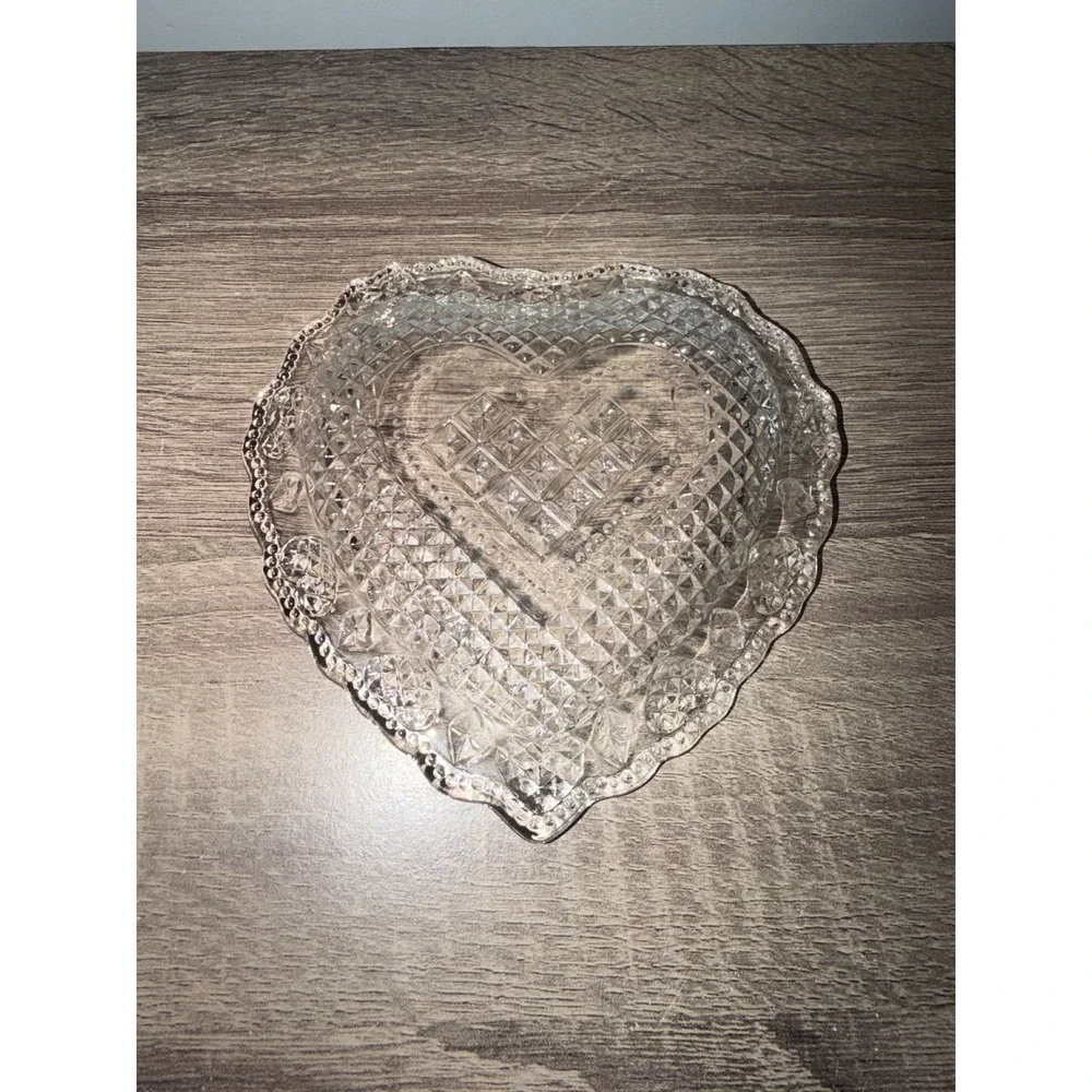 Vintage Clear Pressed Glass Heart Shaped Trinket Dish Diamond Pattern Scalloped